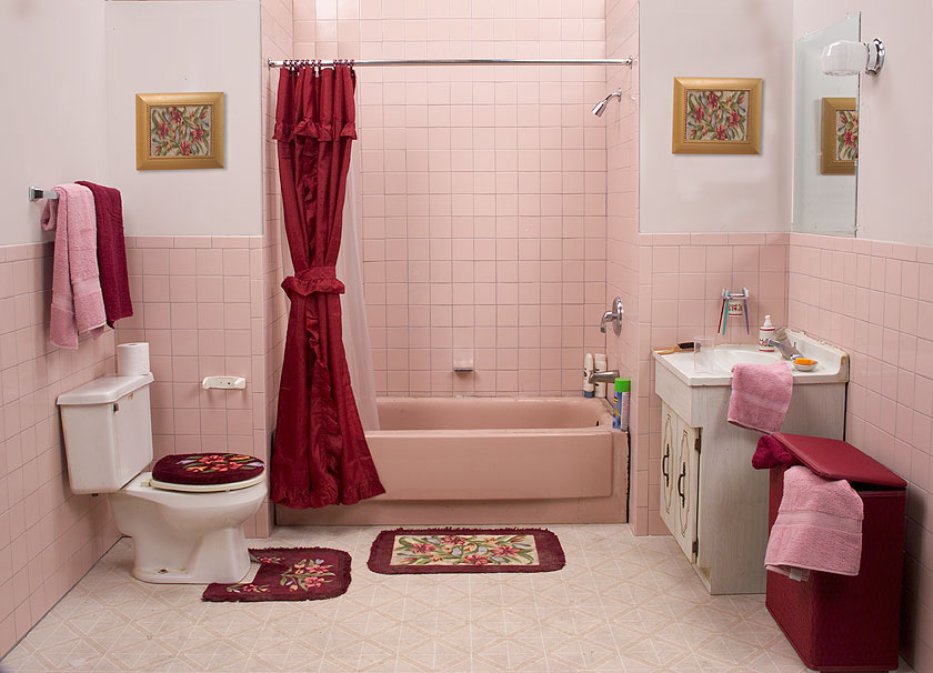 outdated pink bathroom