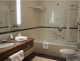 Serving Shaker Heights Cleveland Bathroom Remodel Jr Luxury Bath Bathroom Remodeling Interior 4