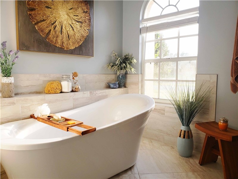Remodeling Options For Your Tampa Bay Large Master Bathroom