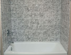Bath Wall Surrounds Photo 3
